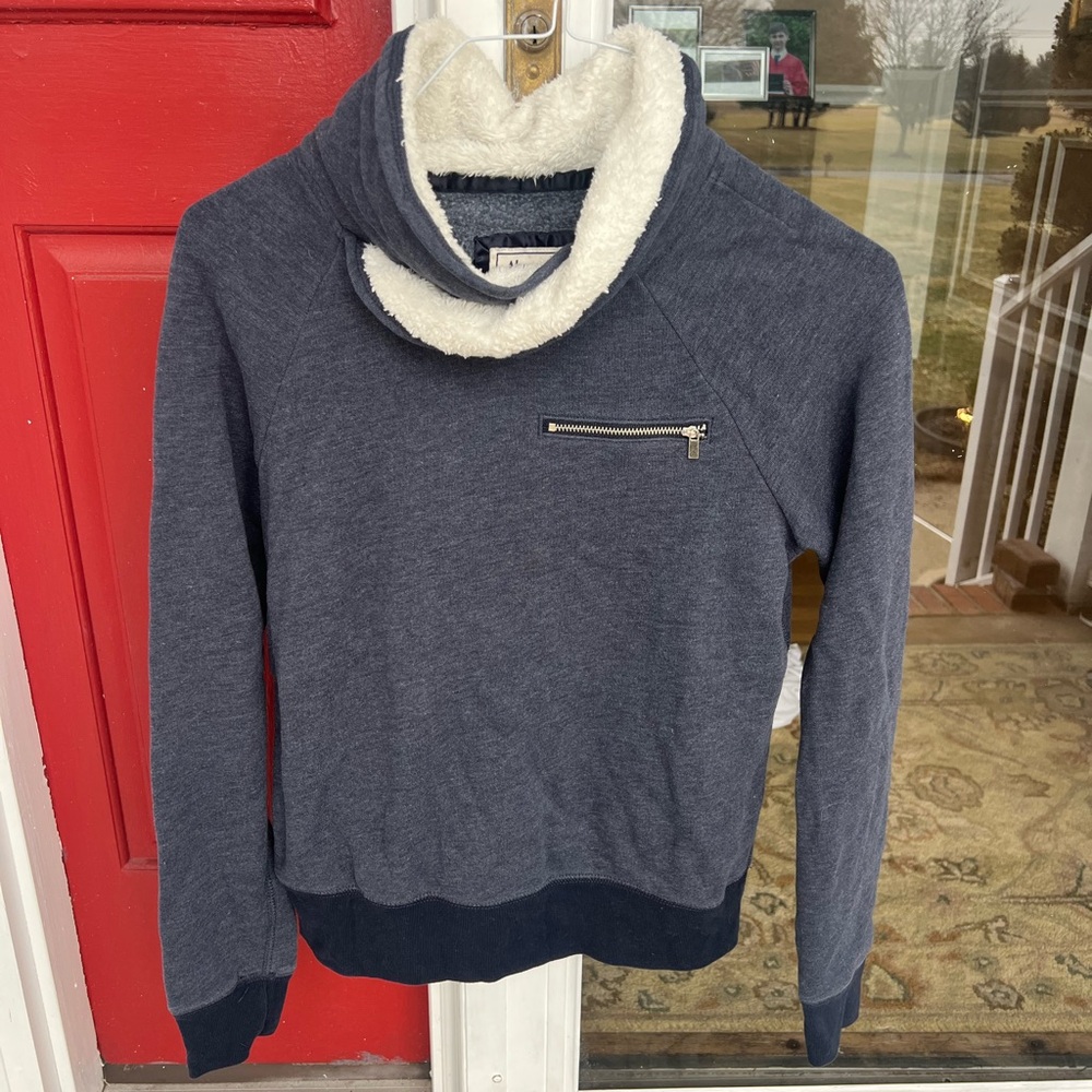 Abercrombie & Fitch Sherpa Cowl Neck Pullover